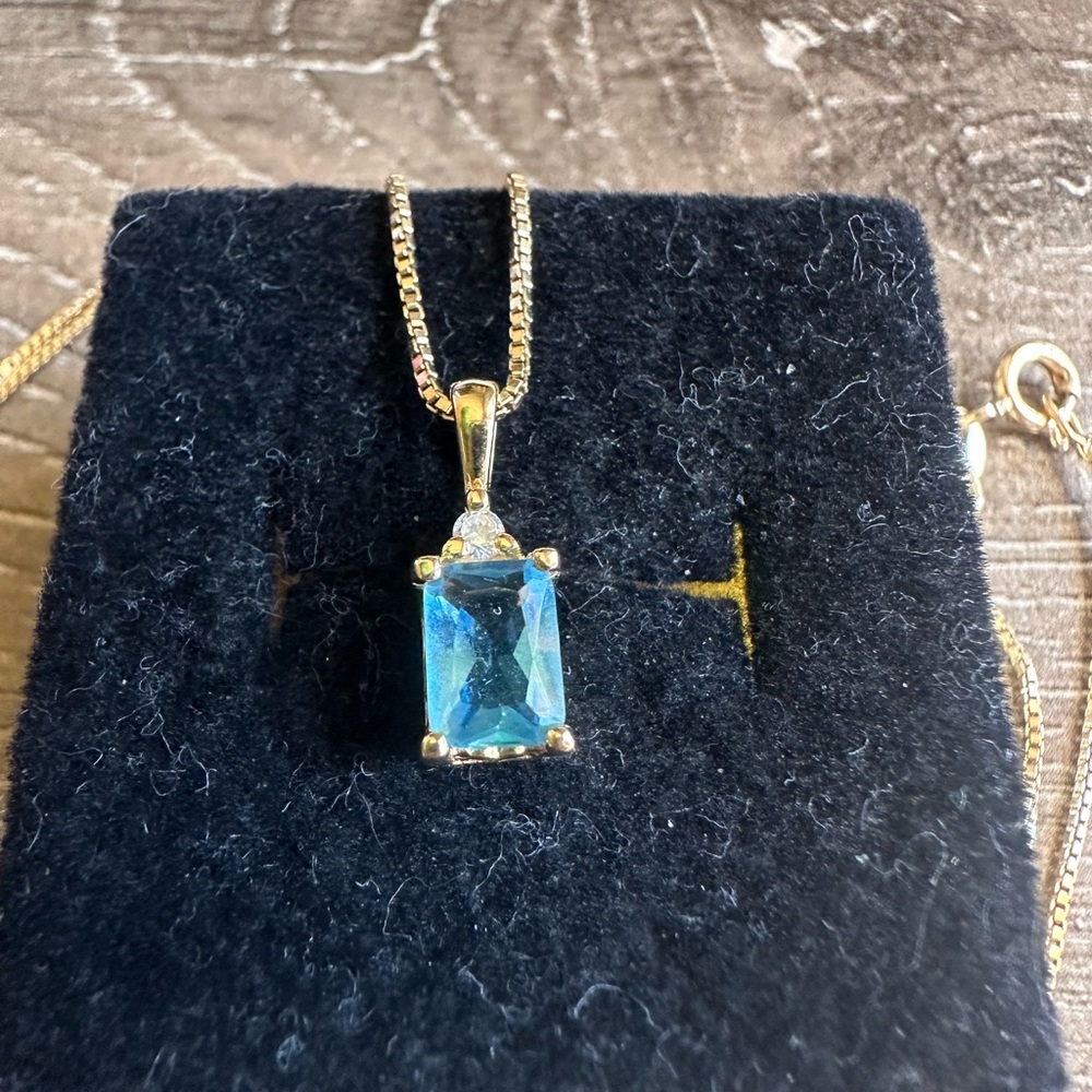 Elegant Gold Necklace with Simulated Blue Topaz and Cz Gemstone Pendant 18 inch